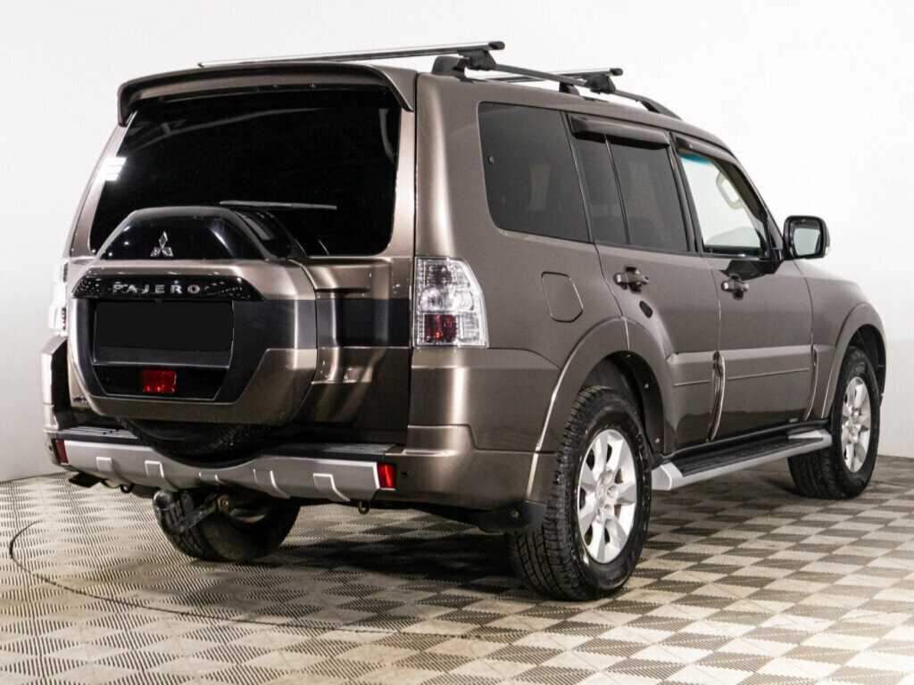 Купить Mitsubishi Pajero с пробегом. Фото: #4