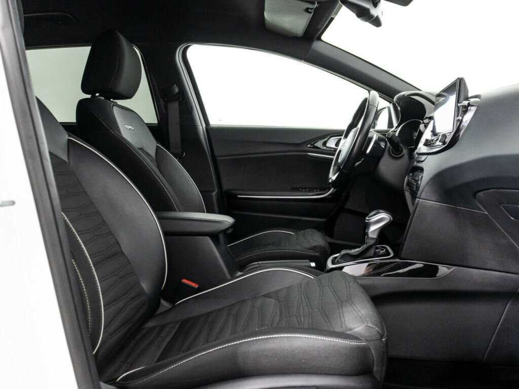 Купить Kia Ceed с пробегом. Фото: #22