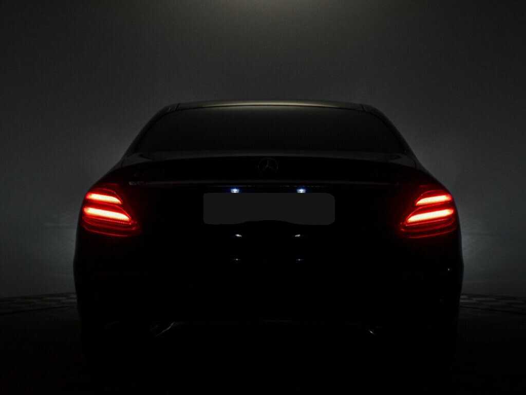 Купить Mercedes-Benz E-Класс с пробегом. Фото: #21