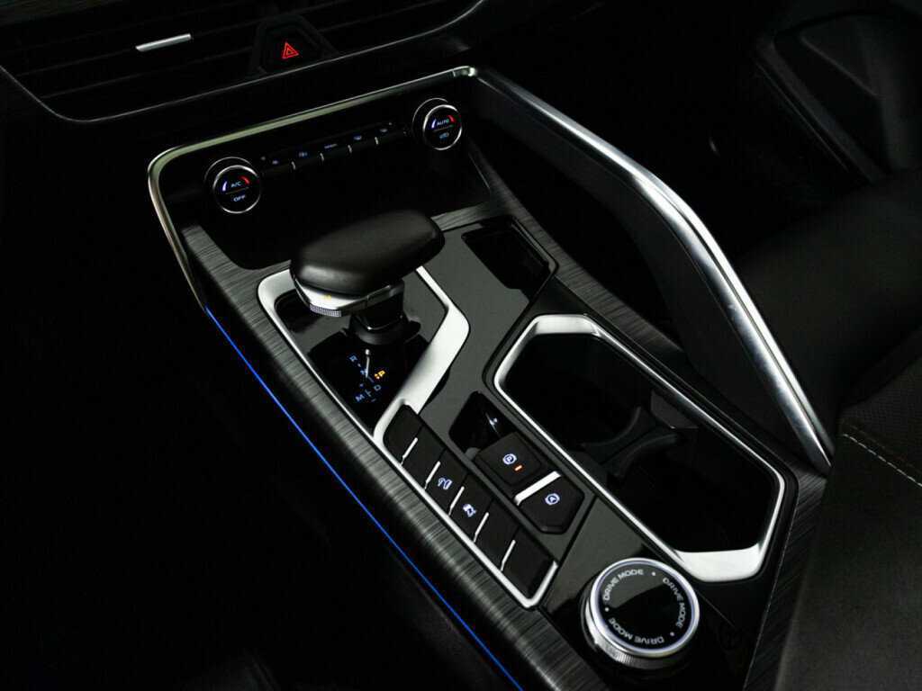 Купить Geely Tugella с пробегом. Фото: #17