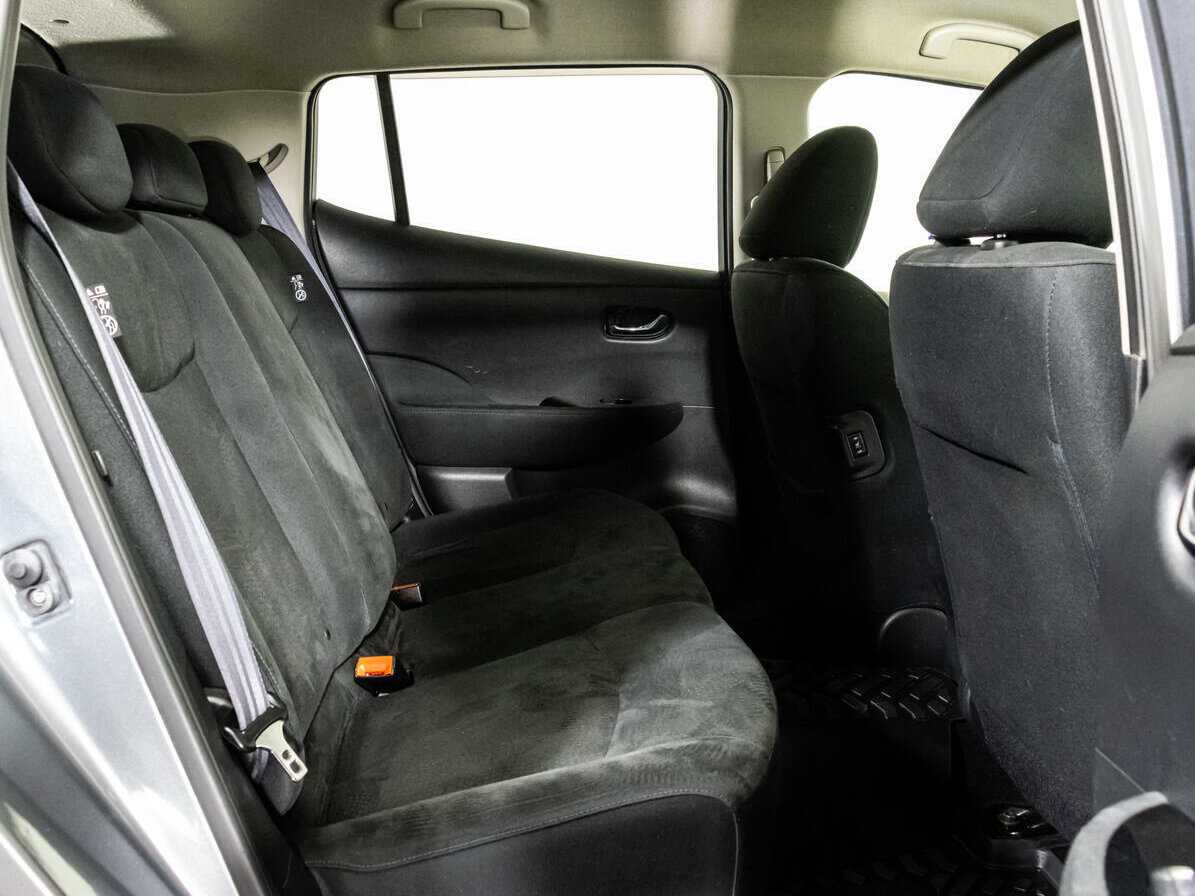 Купить Nissan Leaf с пробегом. Фото: #14