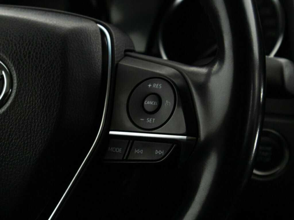 Купить Toyota Camry с пробегом. Фото: #18