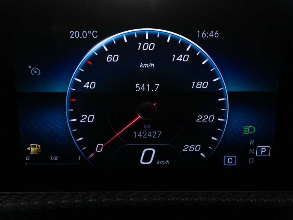 Купить Mercedes-Benz CLA с пробегом. Фото: #11