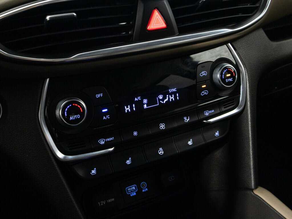 Купить Hyundai Santa Fe с пробегом. Фото: #18