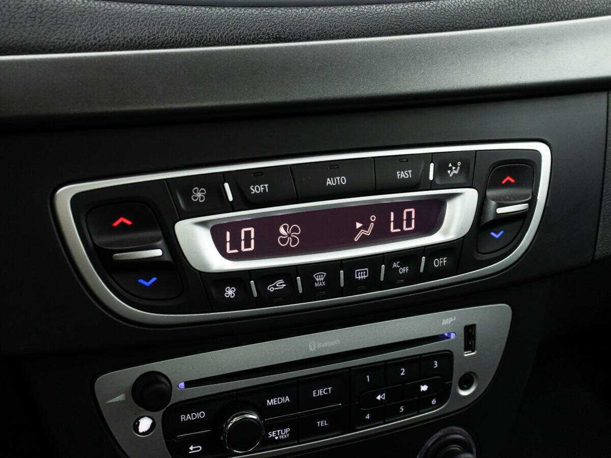 Купить Renault Fluence с пробегом. Фото: #14