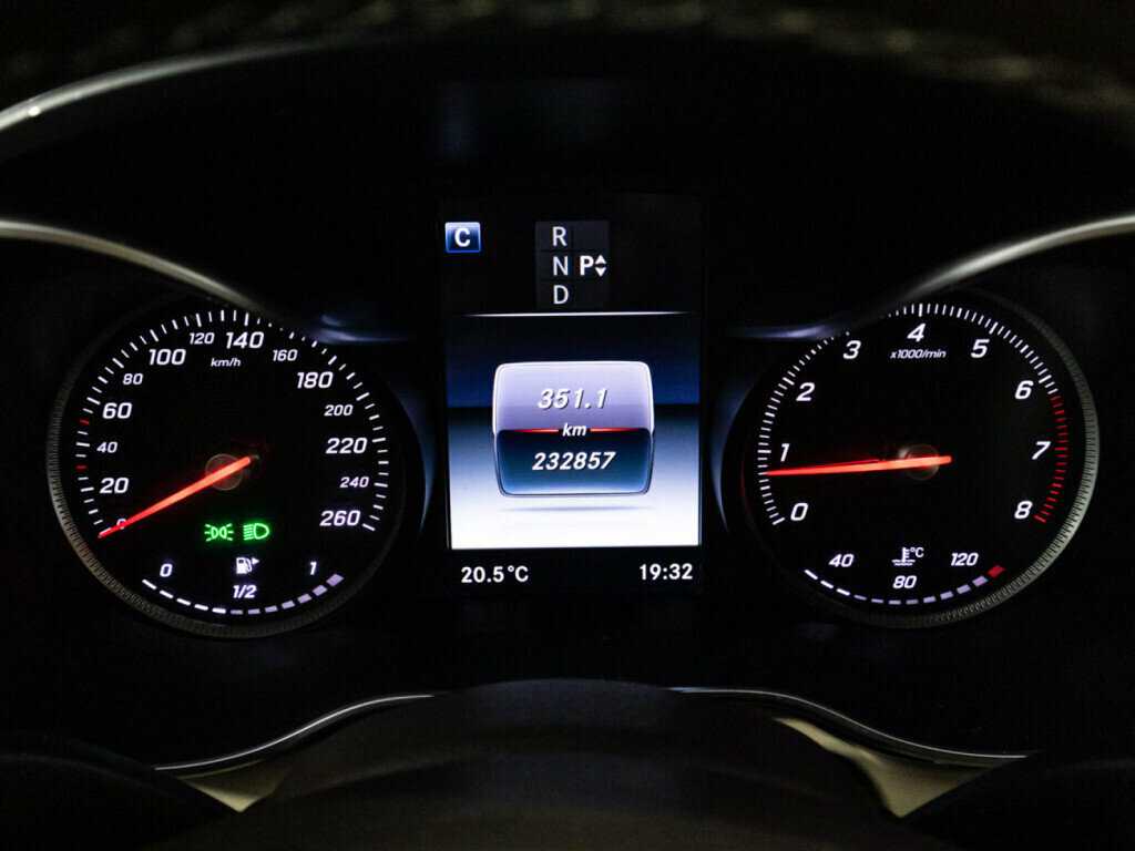 Купить Mercedes-Benz C-Класс с пробегом. Фото: #11