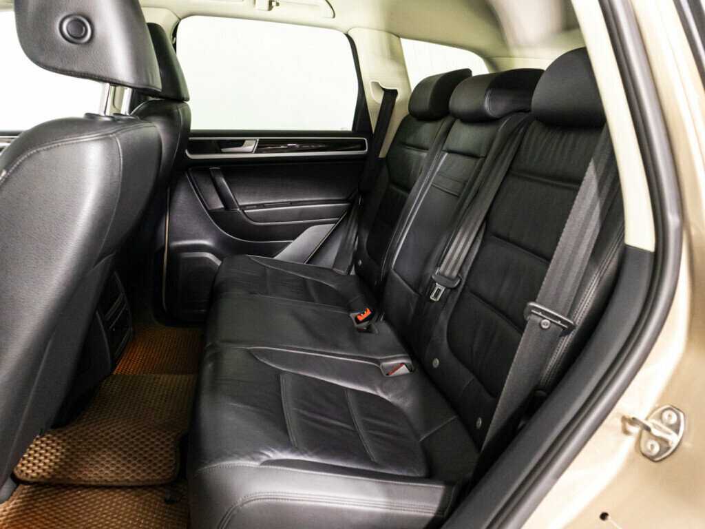 Купить Volkswagen Touareg с пробегом. Фото: #9