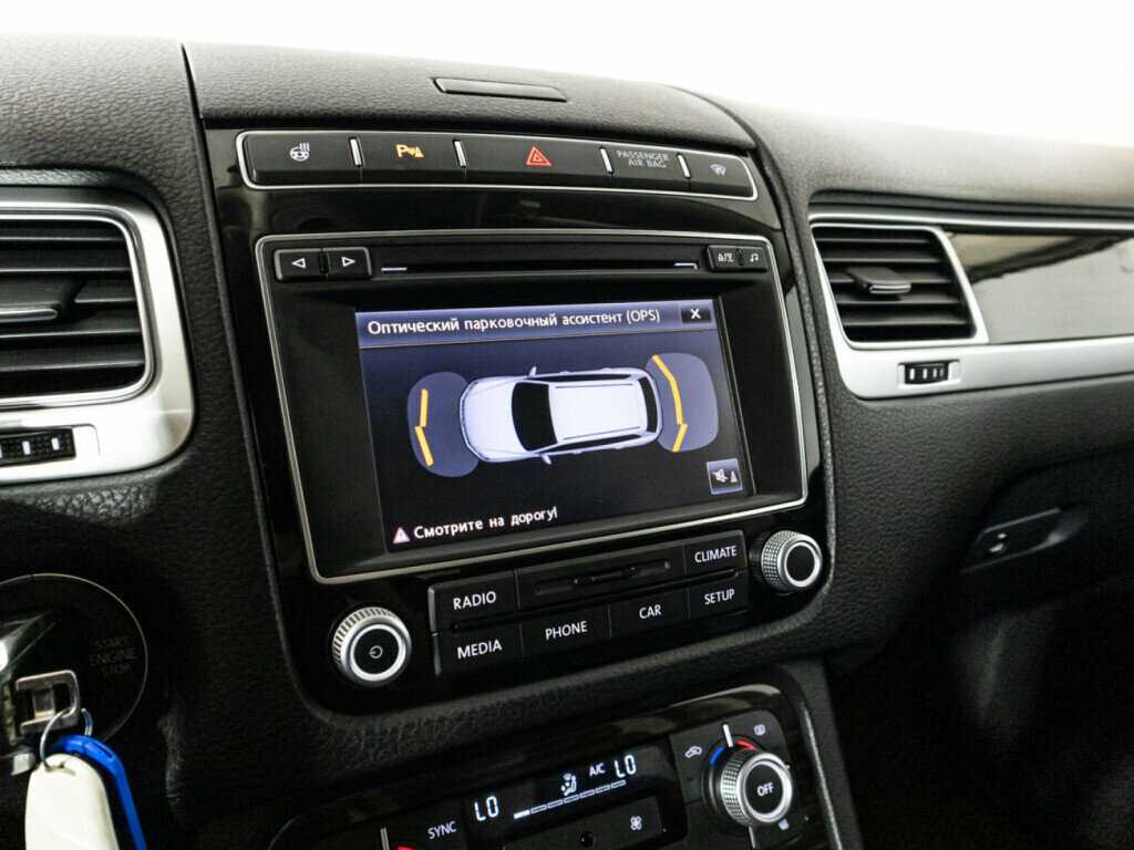 Купить Volkswagen Touareg с пробегом. Фото: #16