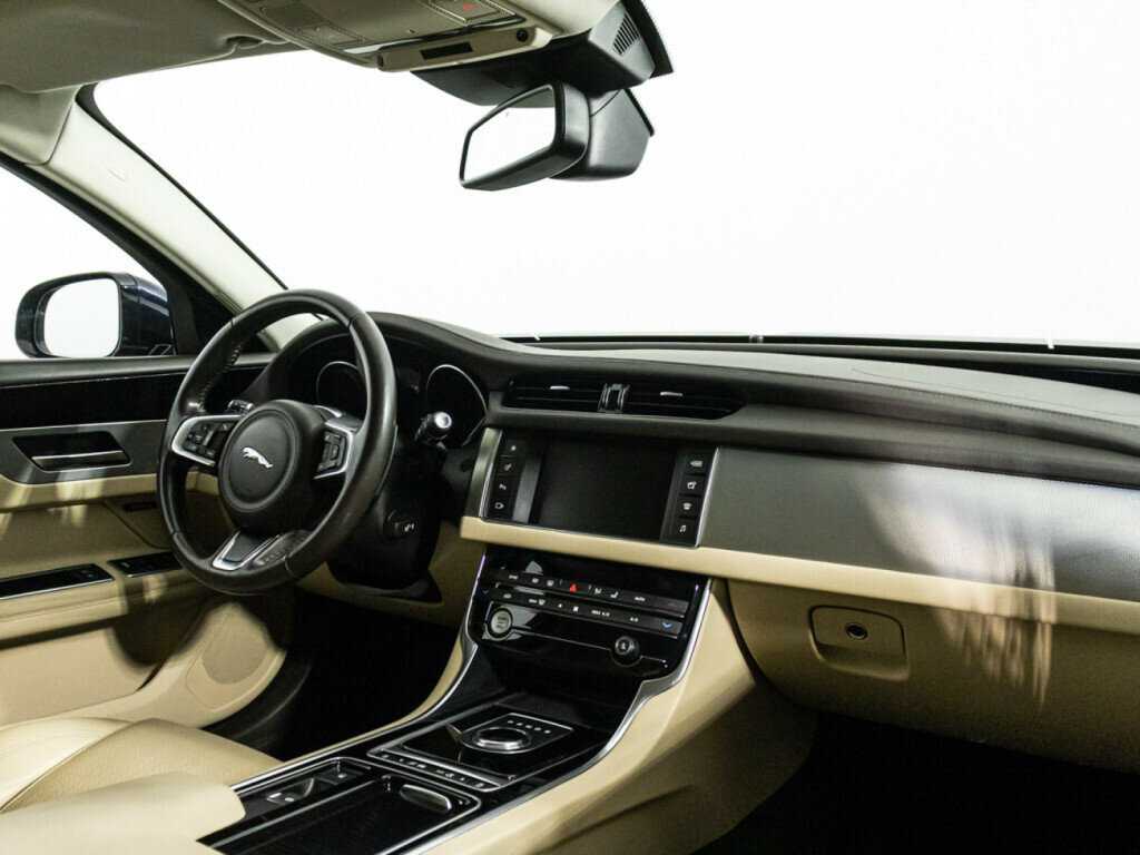 Купить Jaguar XF с пробегом. Фото: #6