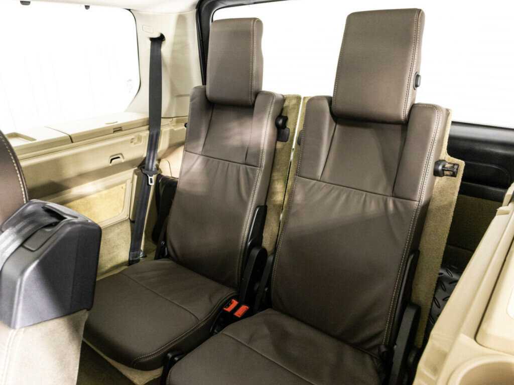 Купить Land Rover Discovery с пробегом. Фото: #15