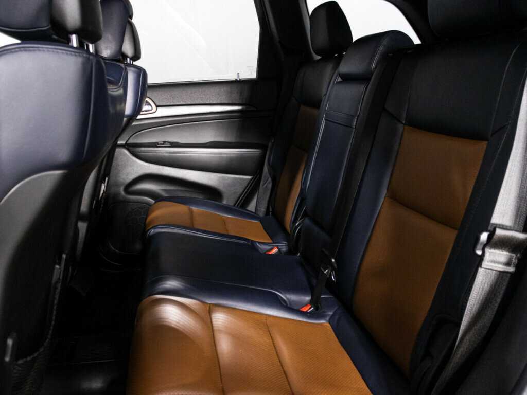 Купить Jeep Grand Cherokee с пробегом. Фото: #9