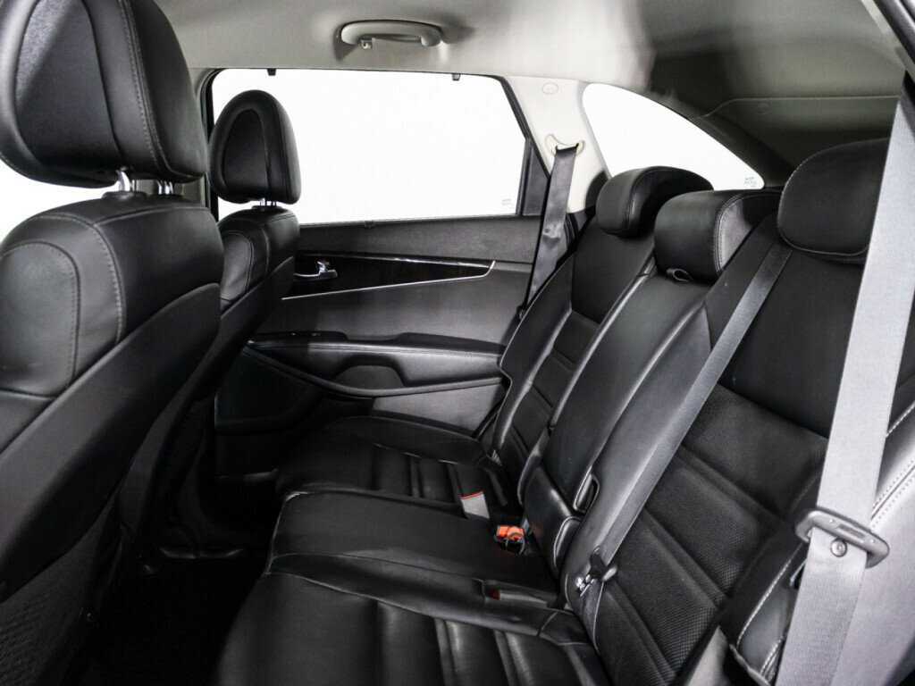 Купить Kia Sorento с пробегом. Фото: #9