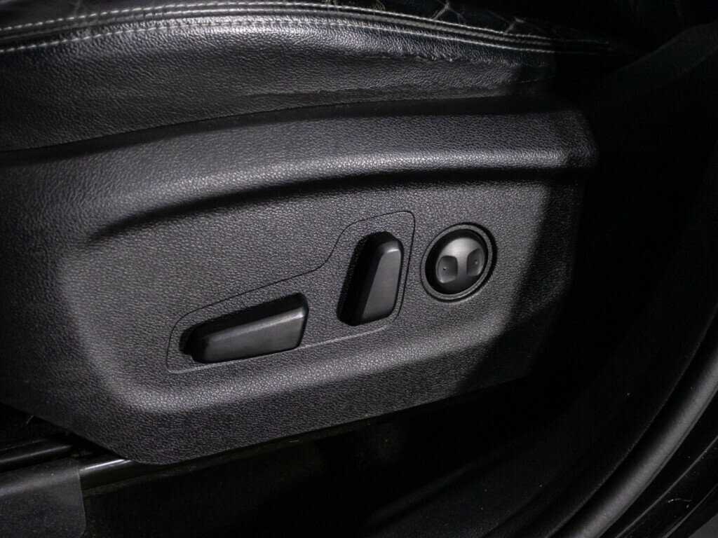 Купить Kia Sorento с пробегом. Фото: #22