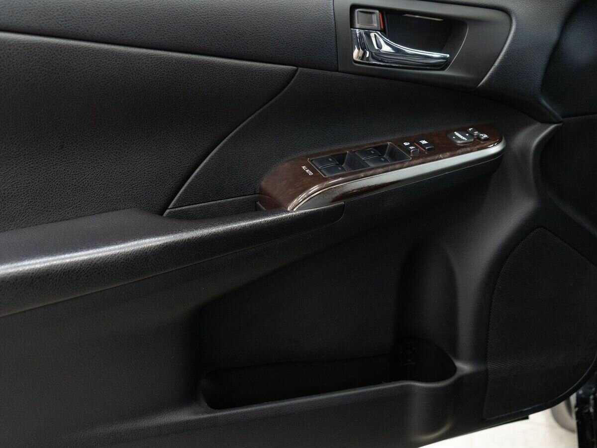 Купить Toyota Camry с пробегом. Фото: #13
