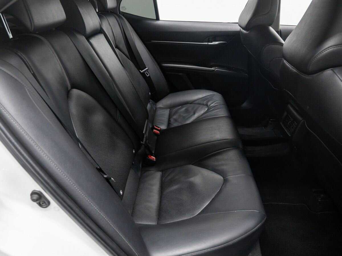 Купить Toyota Camry с пробегом. Фото: #9