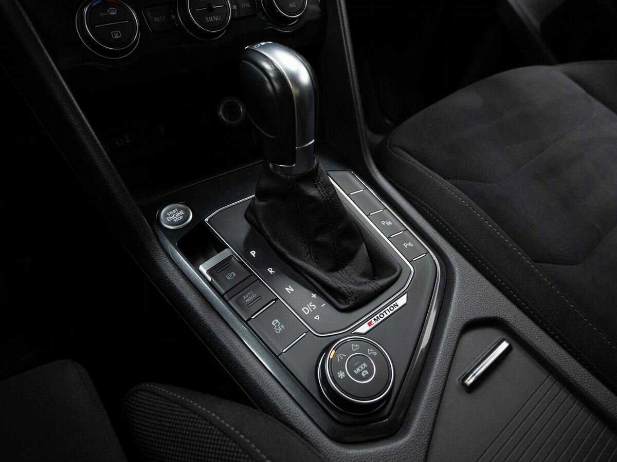 Купить Volkswagen Tiguan с пробегом. Фото: #23