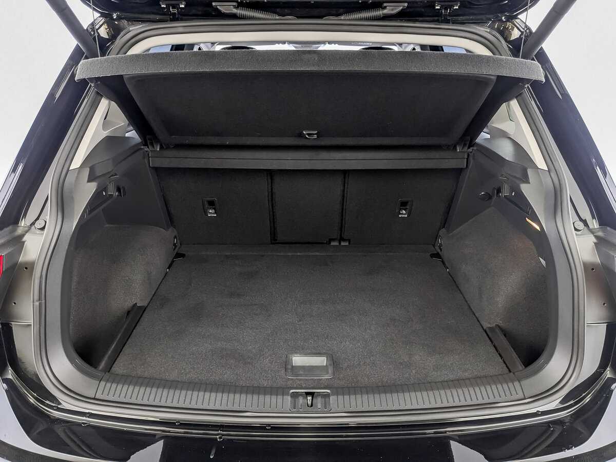 Купить Volkswagen Tiguan с пробегом. Фото: #9