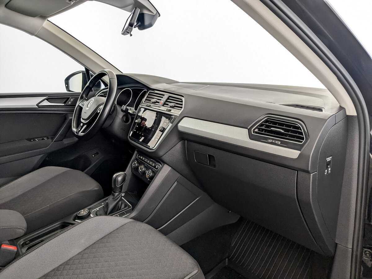 Купить Volkswagen Tiguan с пробегом. Фото: #10