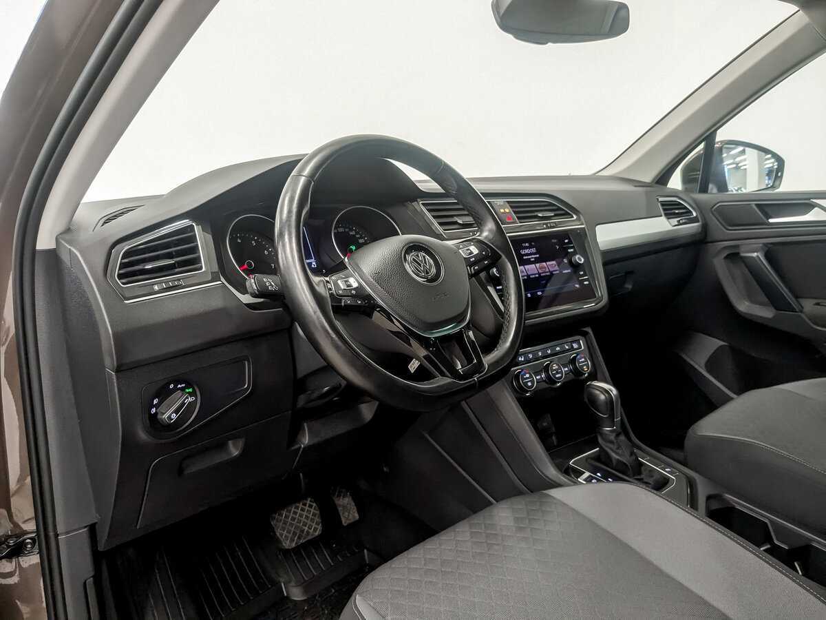 Купить Volkswagen Tiguan с пробегом. Фото: #15