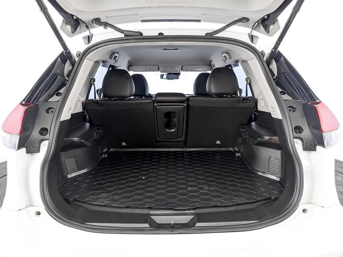 Купить Nissan X-Trail с пробегом. Фото: #9