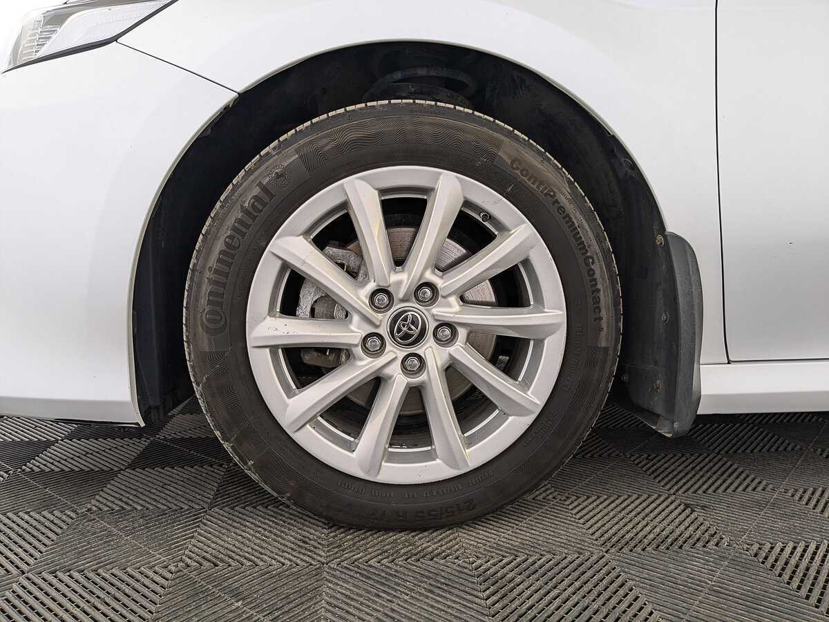 Купить Toyota Camry с пробегом. Фото: #11