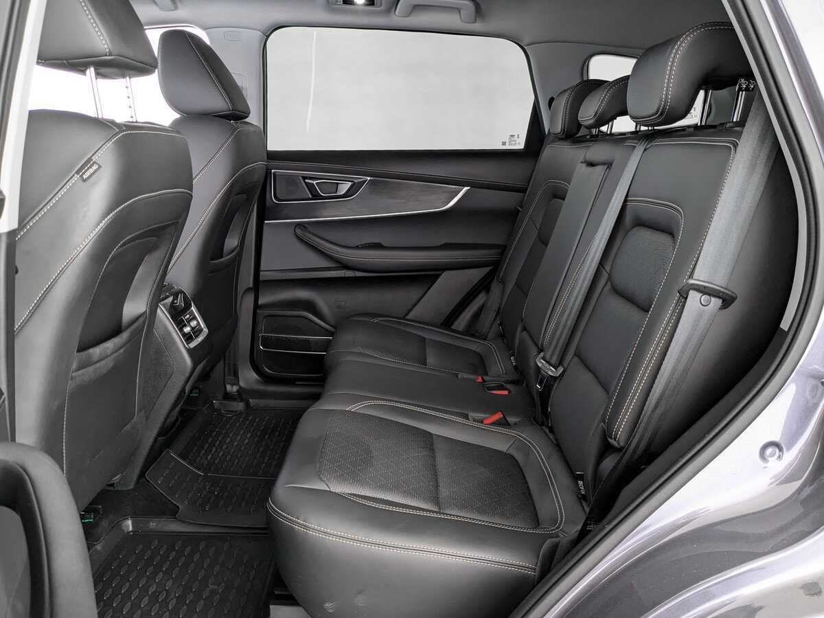 Купить Chery Tiggo 8 с пробегом. Фото: #10