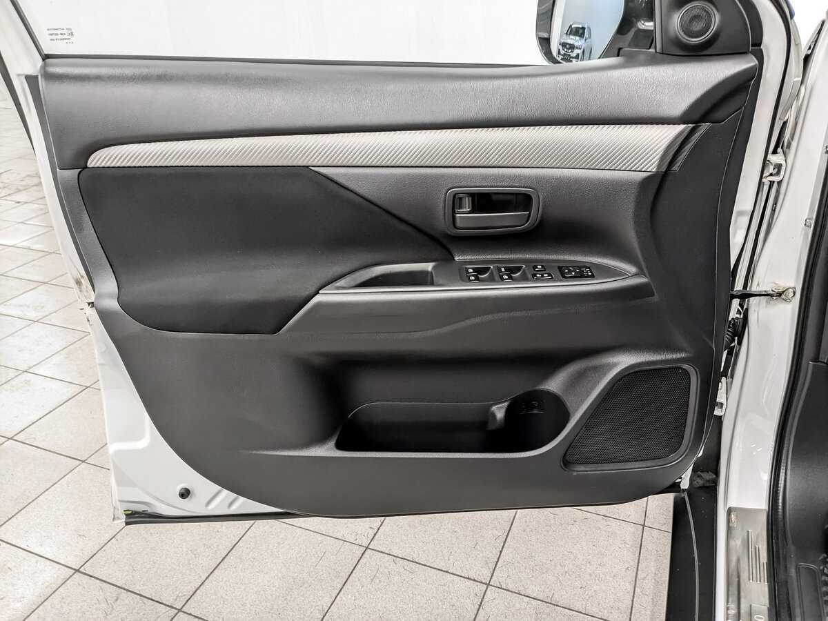 Продажа Б/У Митсубиши Оутлэндер. Фото: #18