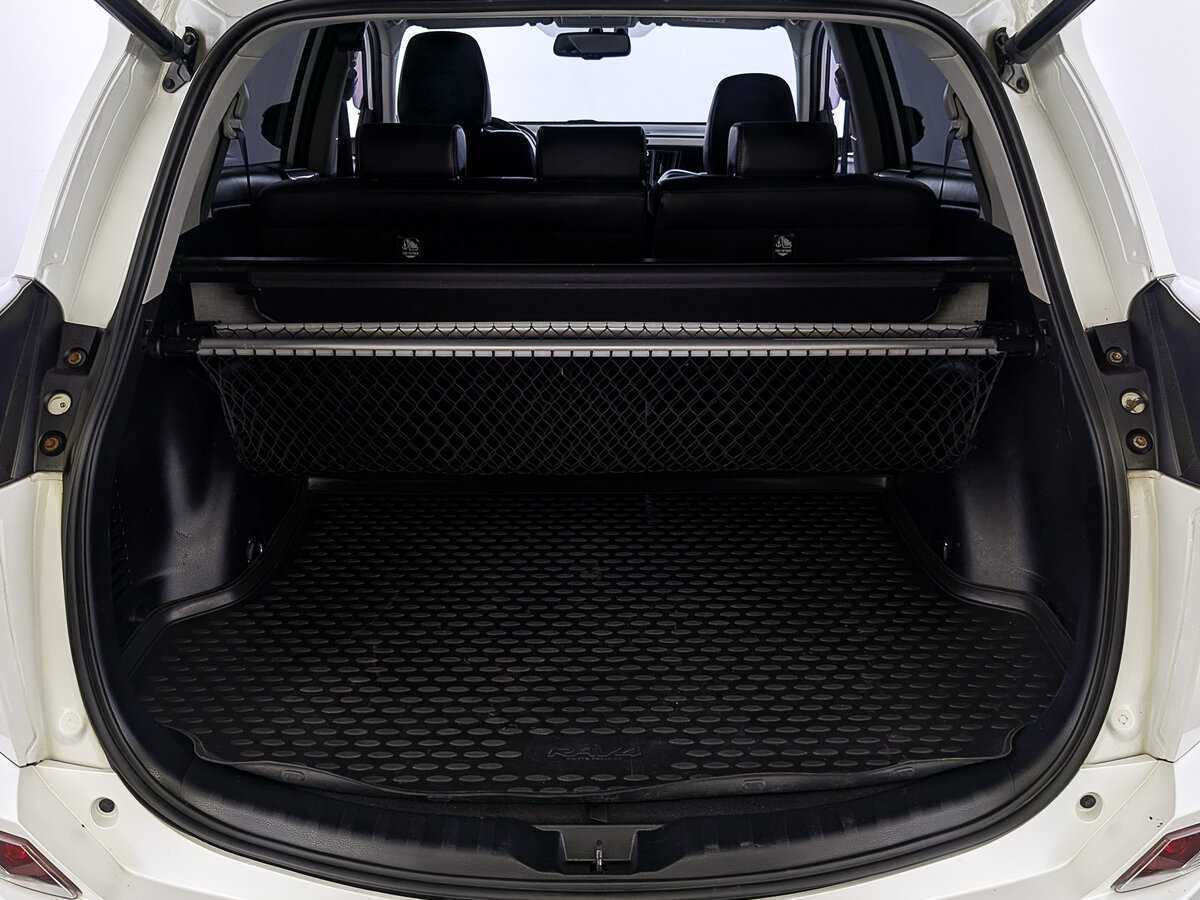 Купить Toyota RAV4 с пробегом. Фото: #9