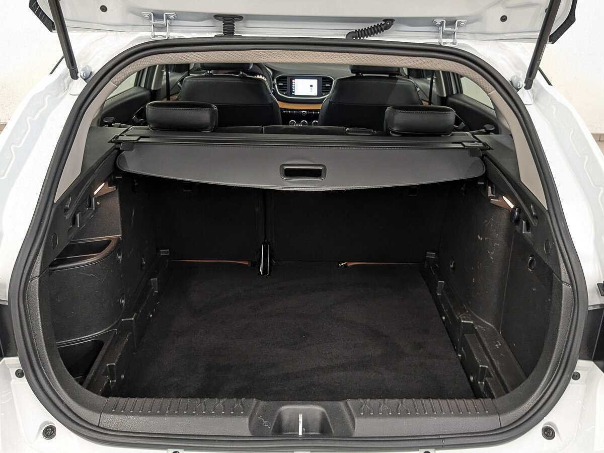 Купить Lada (ВАЗ) Vesta с пробегом. Фото: #9