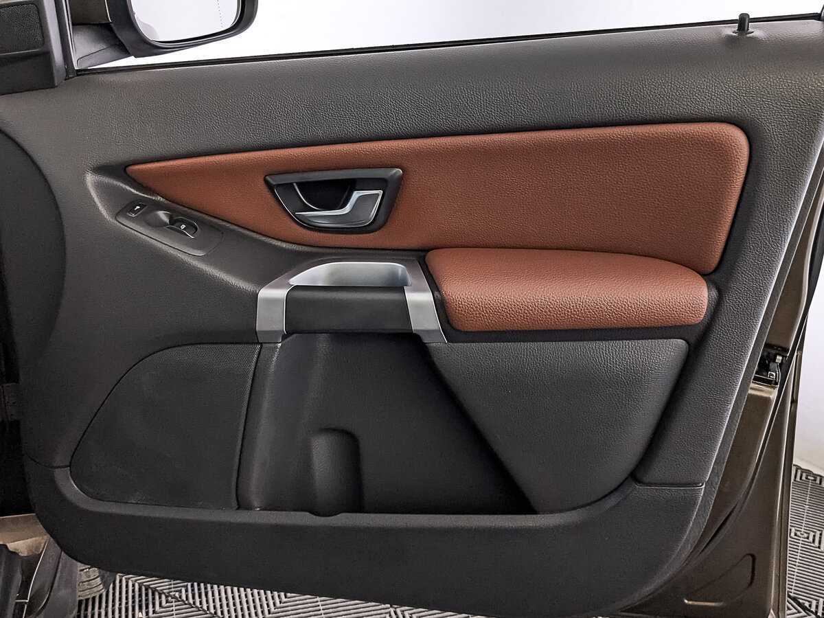 Купить Volvo XC90 с пробегом. Фото: #23