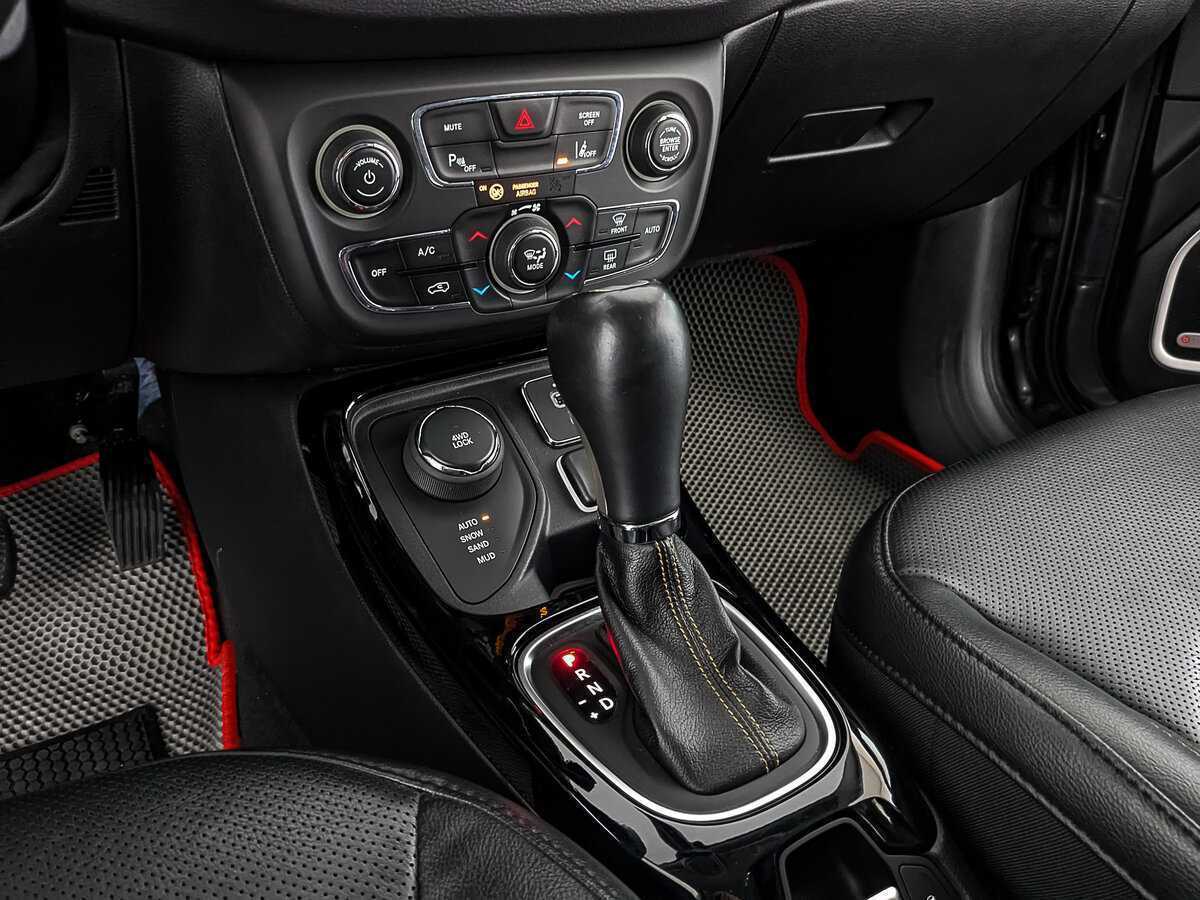 Купить Jeep Compass с пробегом. Фото: #20