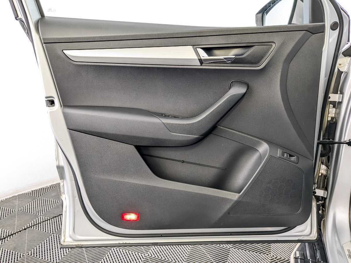 Купить Skoda Karoq с пробегом. Фото: #18