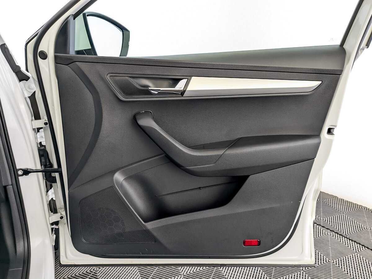 Купить Skoda Karoq с пробегом. Фото: #23
