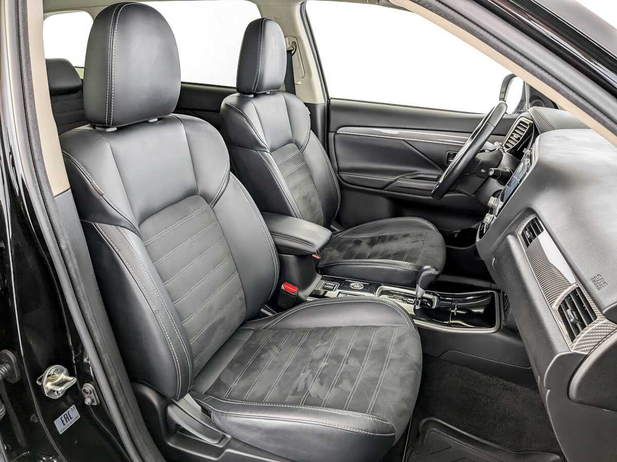 Купить Mitsubishi Outlander с пробегом. Фото: #22