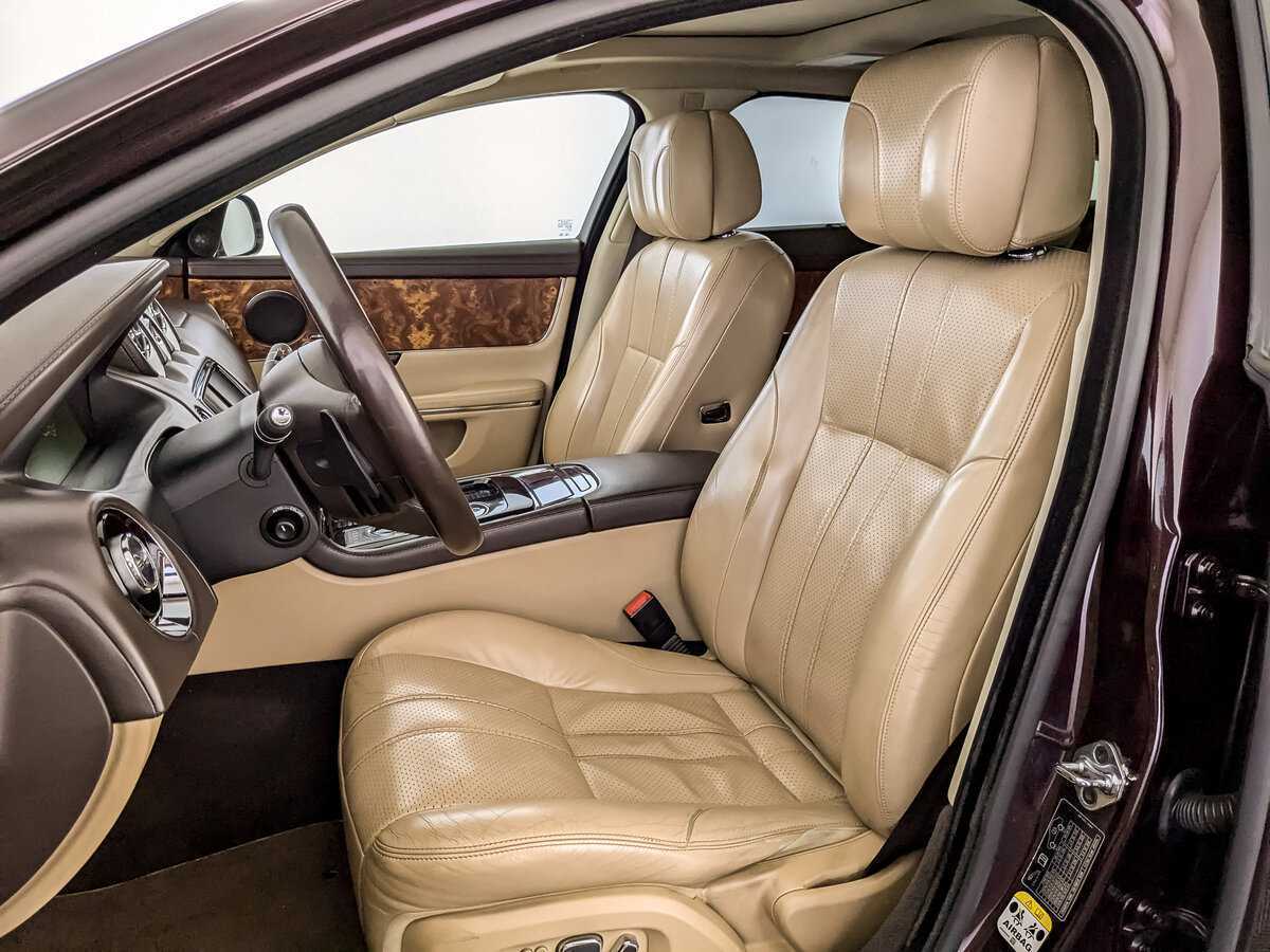 Купить Jaguar XJ с пробегом. Фото: #17