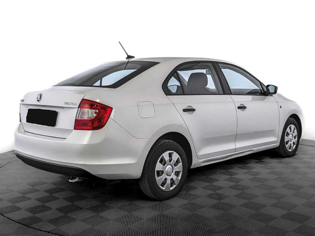 Купить Skoda Rapid с пробегом. Фото: #4