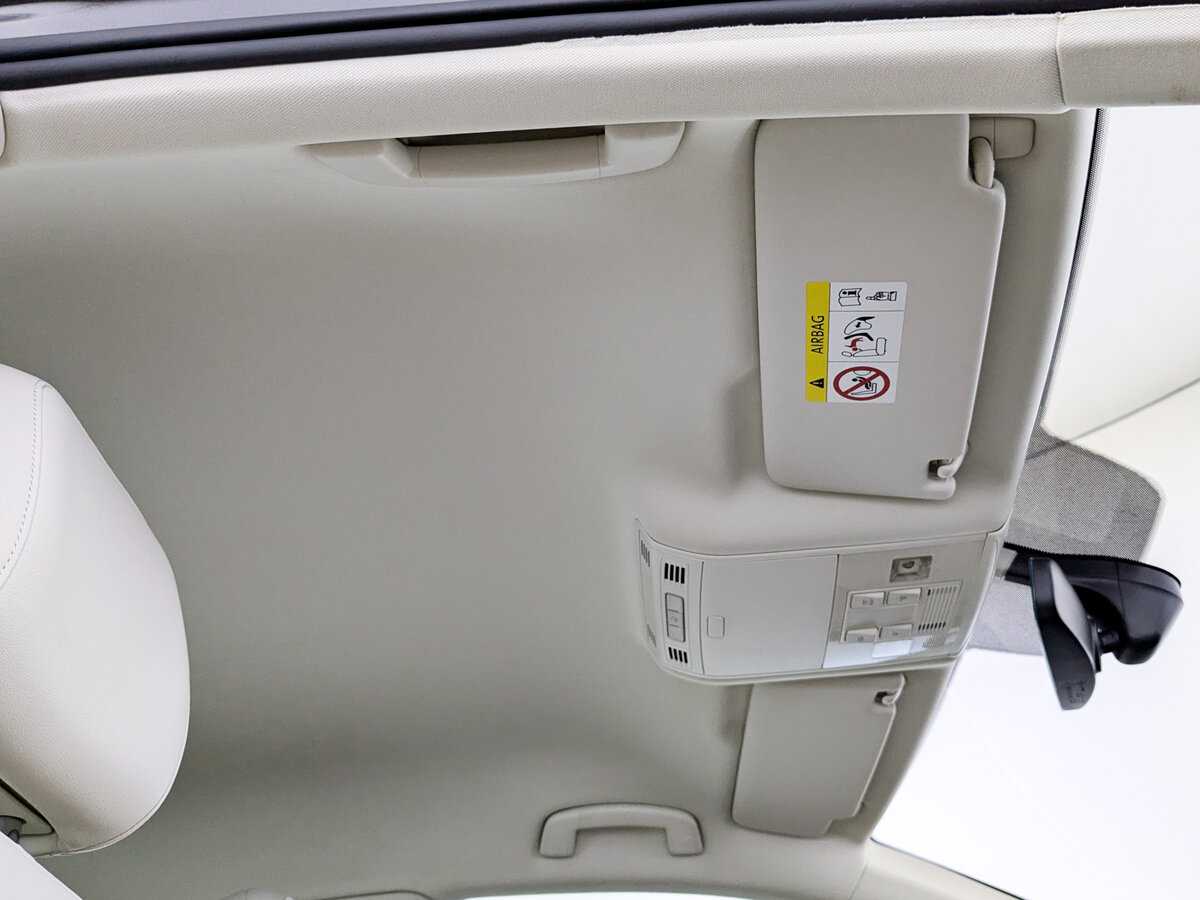 Купить Volkswagen Passat с пробегом. Фото: #20