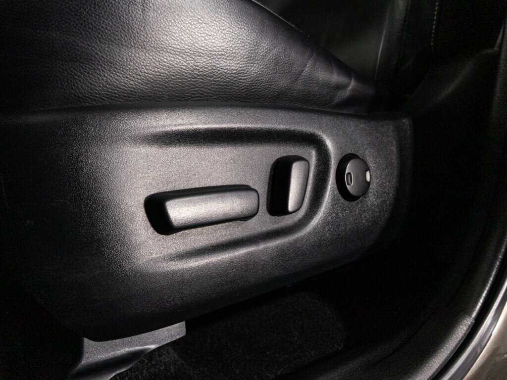 Купить Toyota RAV4 с пробегом. Фото: #22