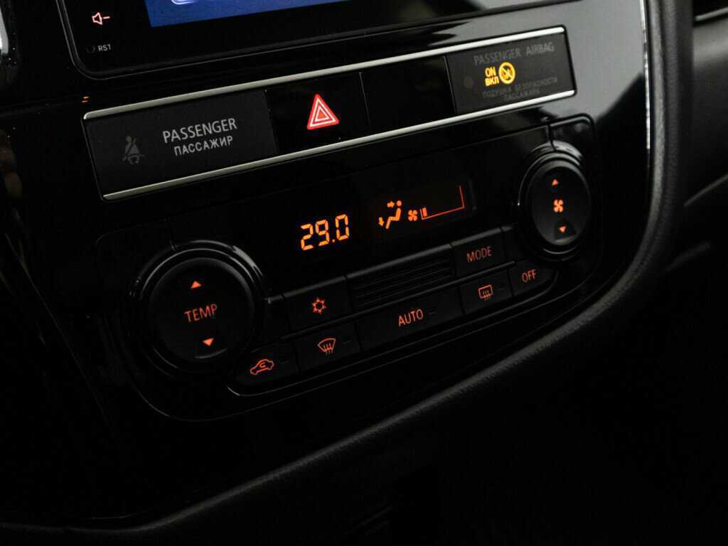 Купить Mitsubishi Outlander с пробегом. Фото: #14