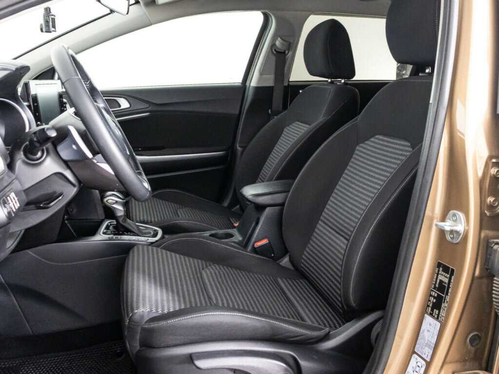 Купить Kia Ceed с пробегом. Фото: #15