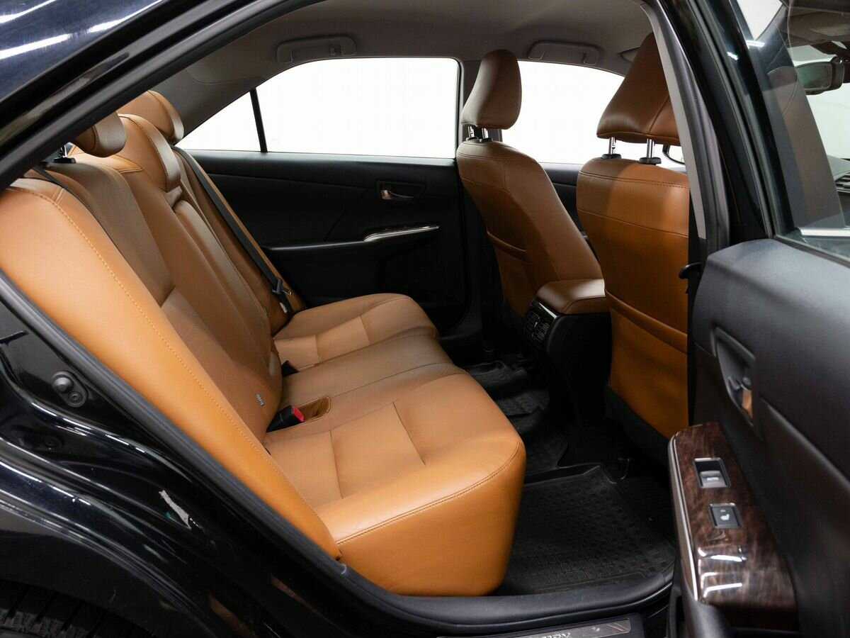 Купить Toyota Camry с пробегом. Фото: #9