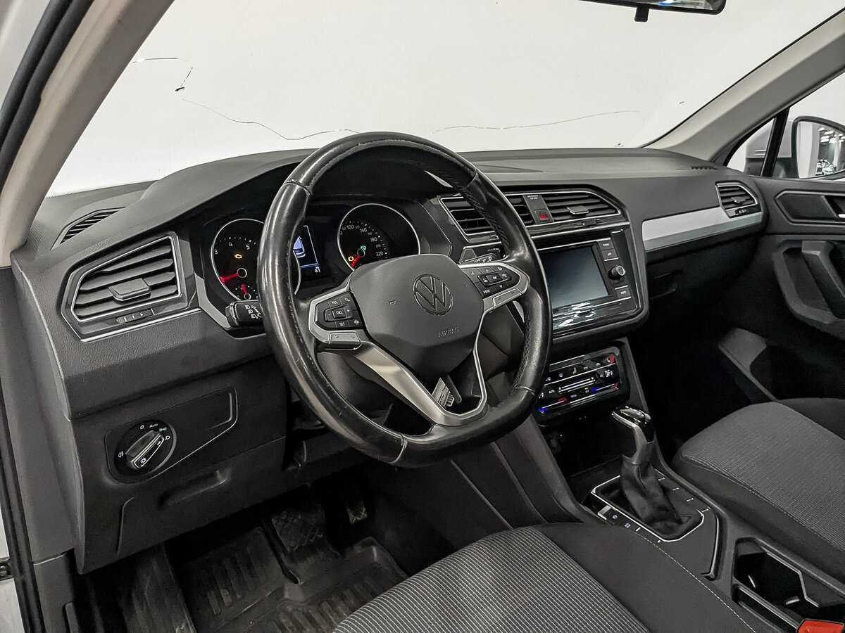 Купить Volkswagen Tiguan с пробегом. Фото: #12