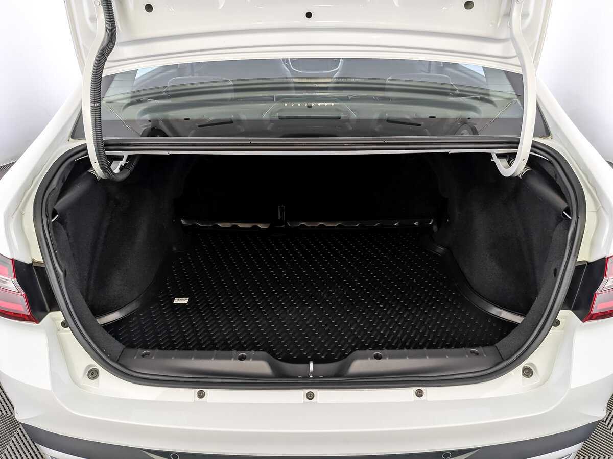 Купить Lada (ВАЗ) Vesta с пробегом. Фото: #9