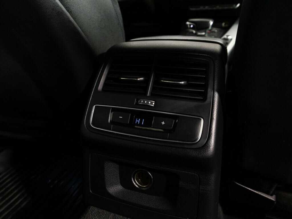 Купить Audi A4 с пробегом. Фото: #20