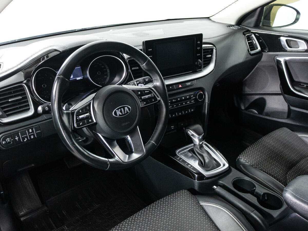 Купить Kia Ceed с пробегом. Фото: #10
