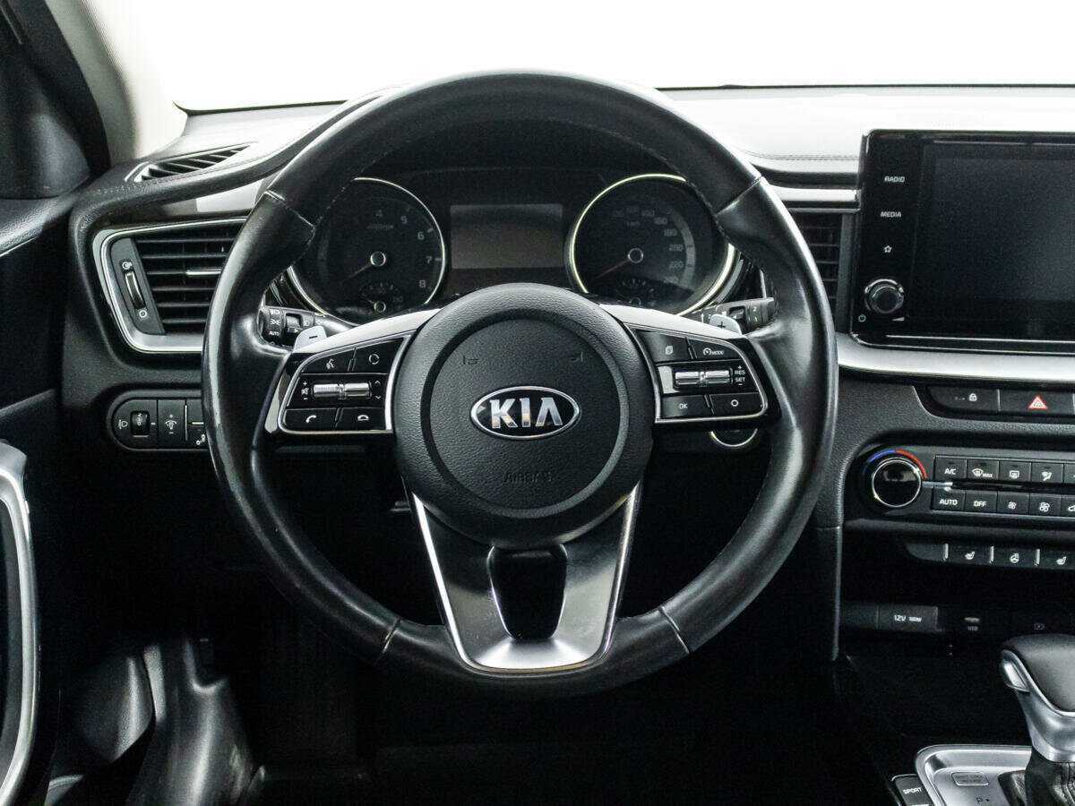 Купить Kia Ceed с пробегом. Фото: #21