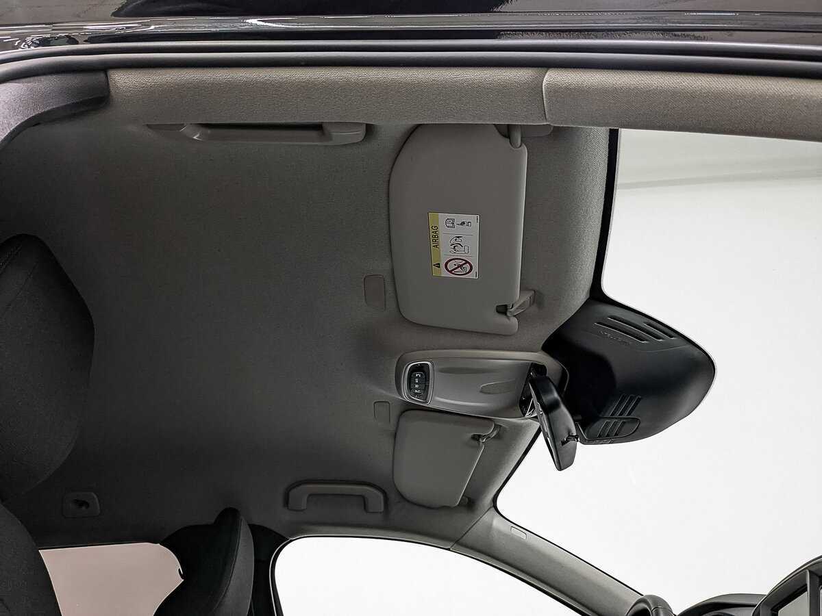 Купить Volvo XC40 с пробегом. Фото: #21