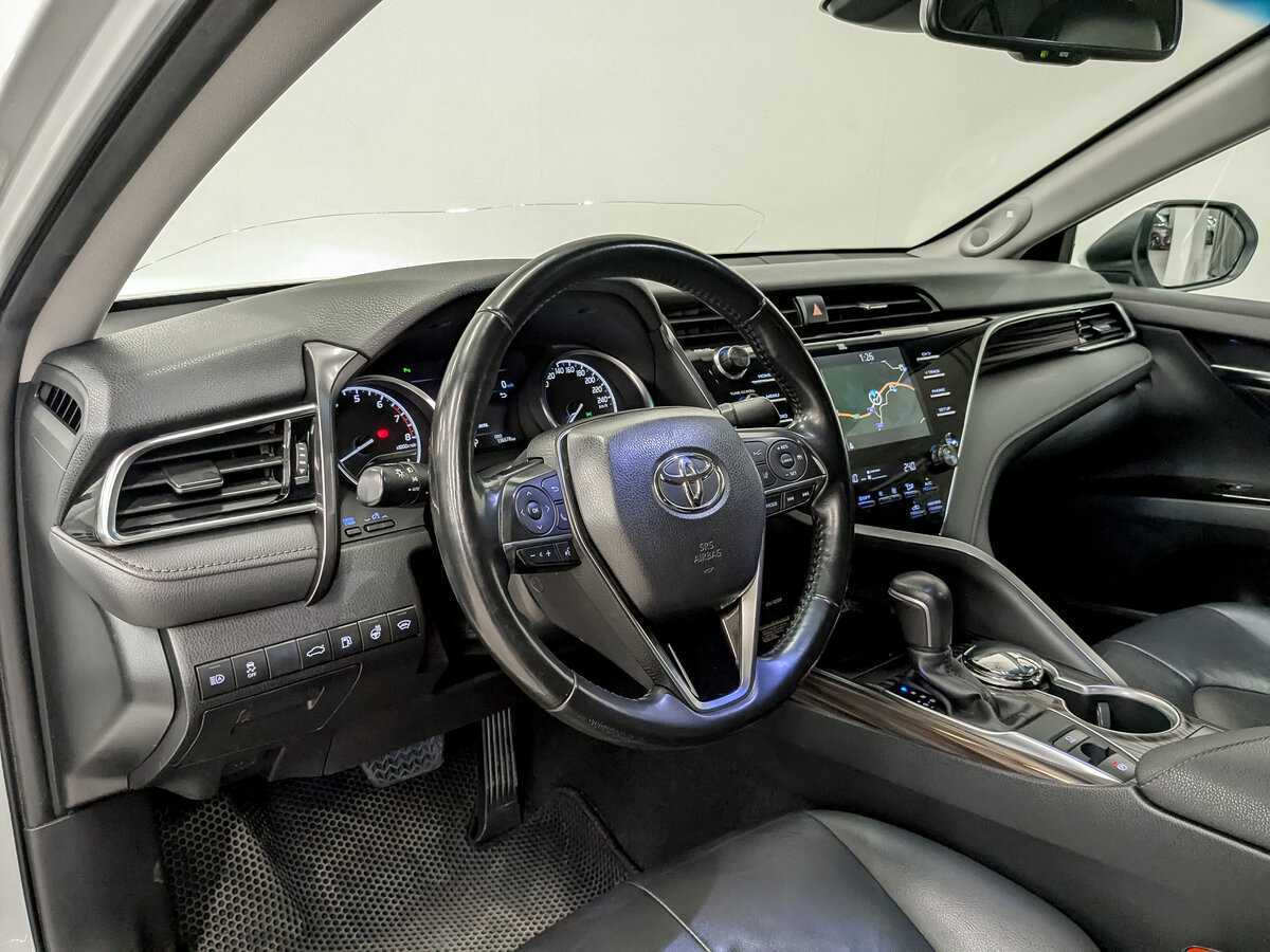 Купить Toyota Camry с пробегом. Фото: #15