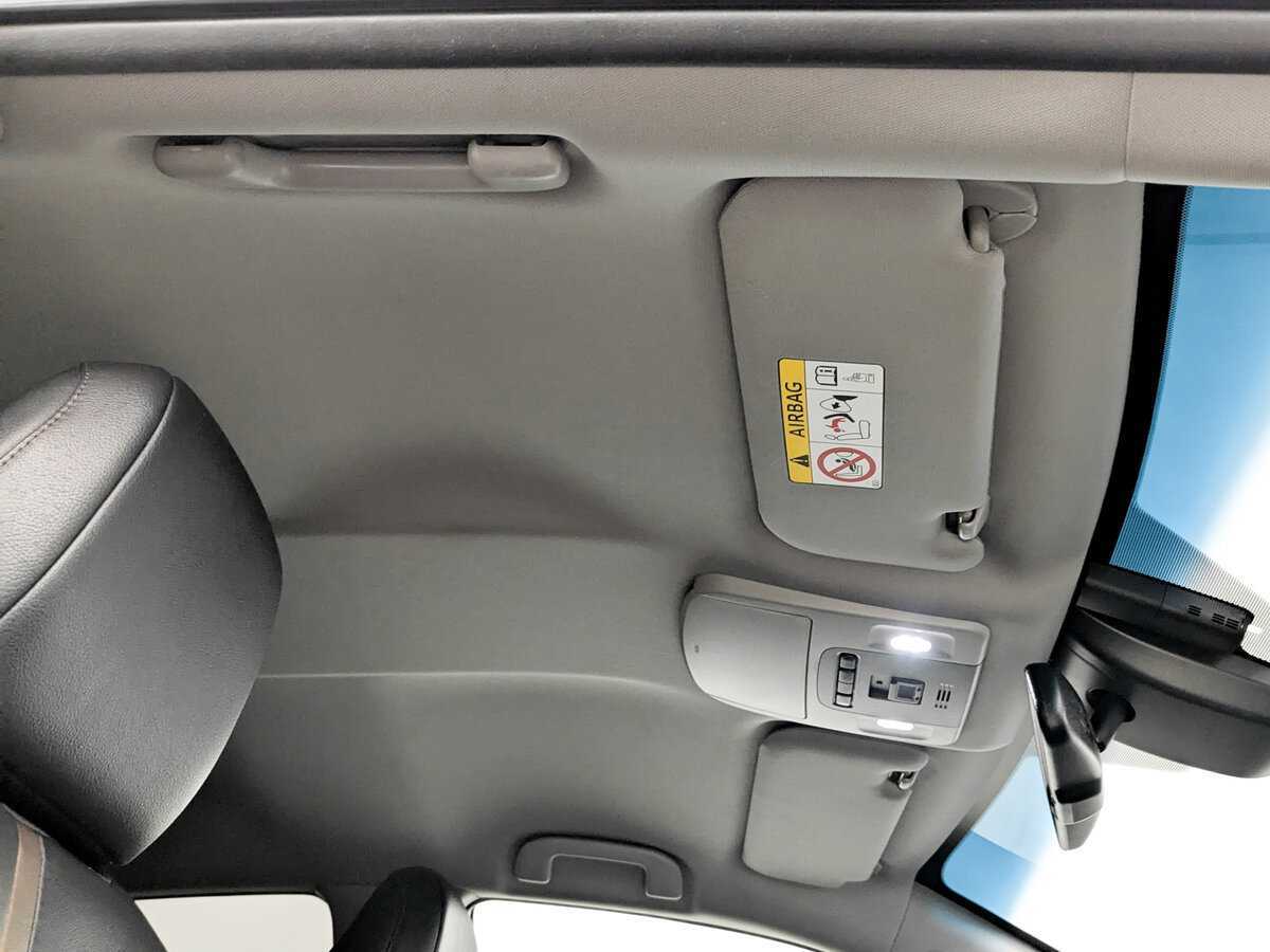 Купить Toyota Camry с пробегом. Фото: #20