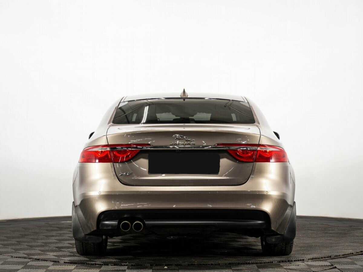 Купить Jaguar XF с пробегом. Фото: #4